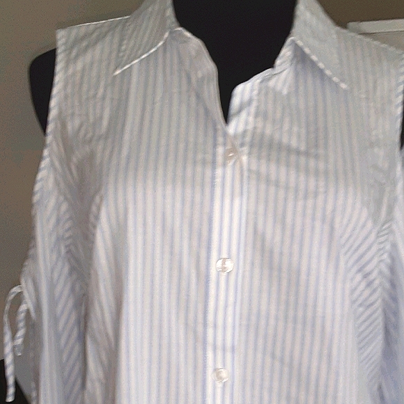 NWT JONES NY MAN-TAILORED SIDE TIE COLD SHOULDERS - Picture 3 of 7